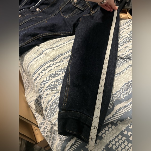 GAP Dark wash denim Sherpa Trucker Jacket NEW - Picture 10 of 10